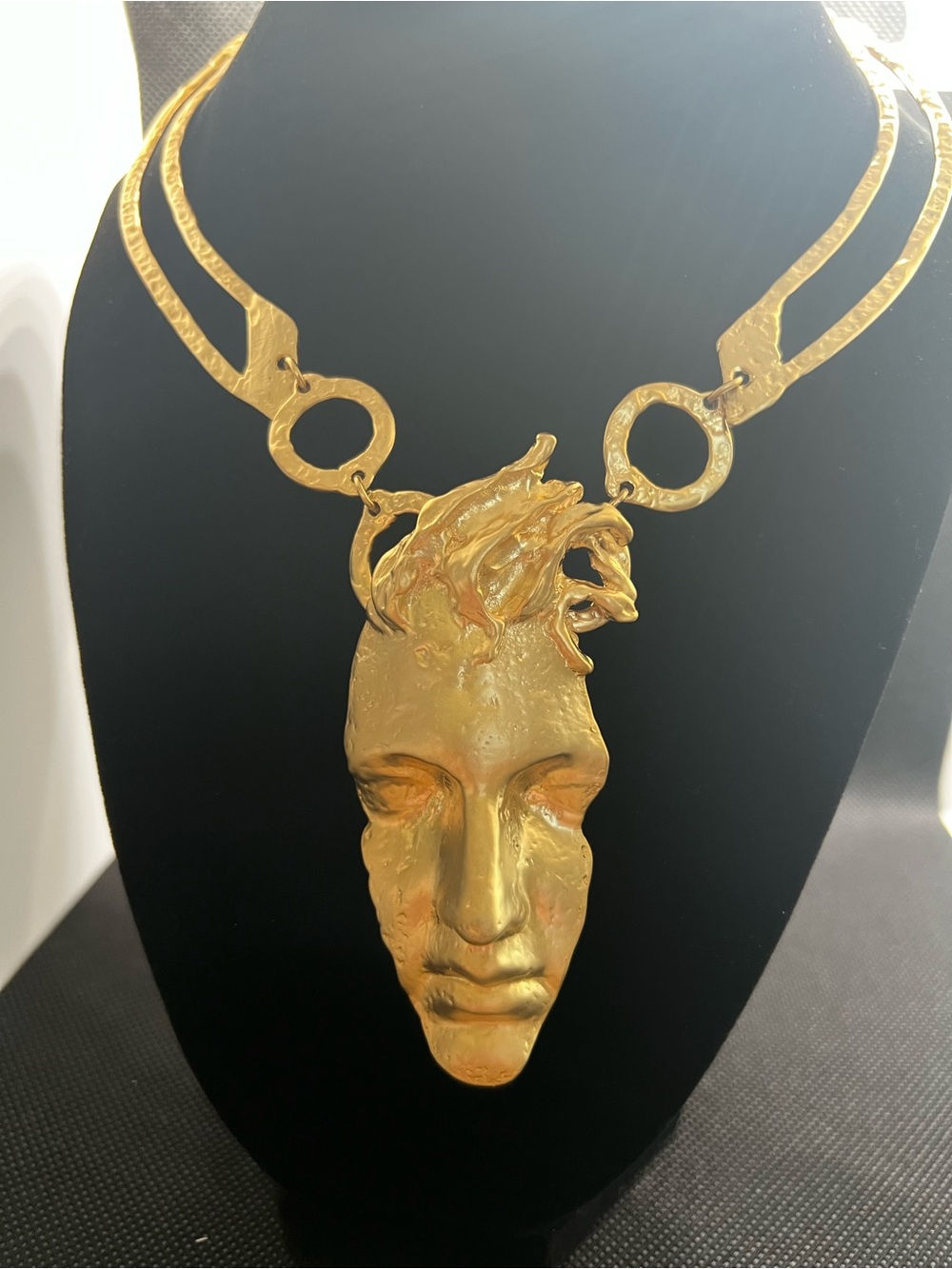 Gold Face Pendant Necklace - Vintage 80-90’ New old stock